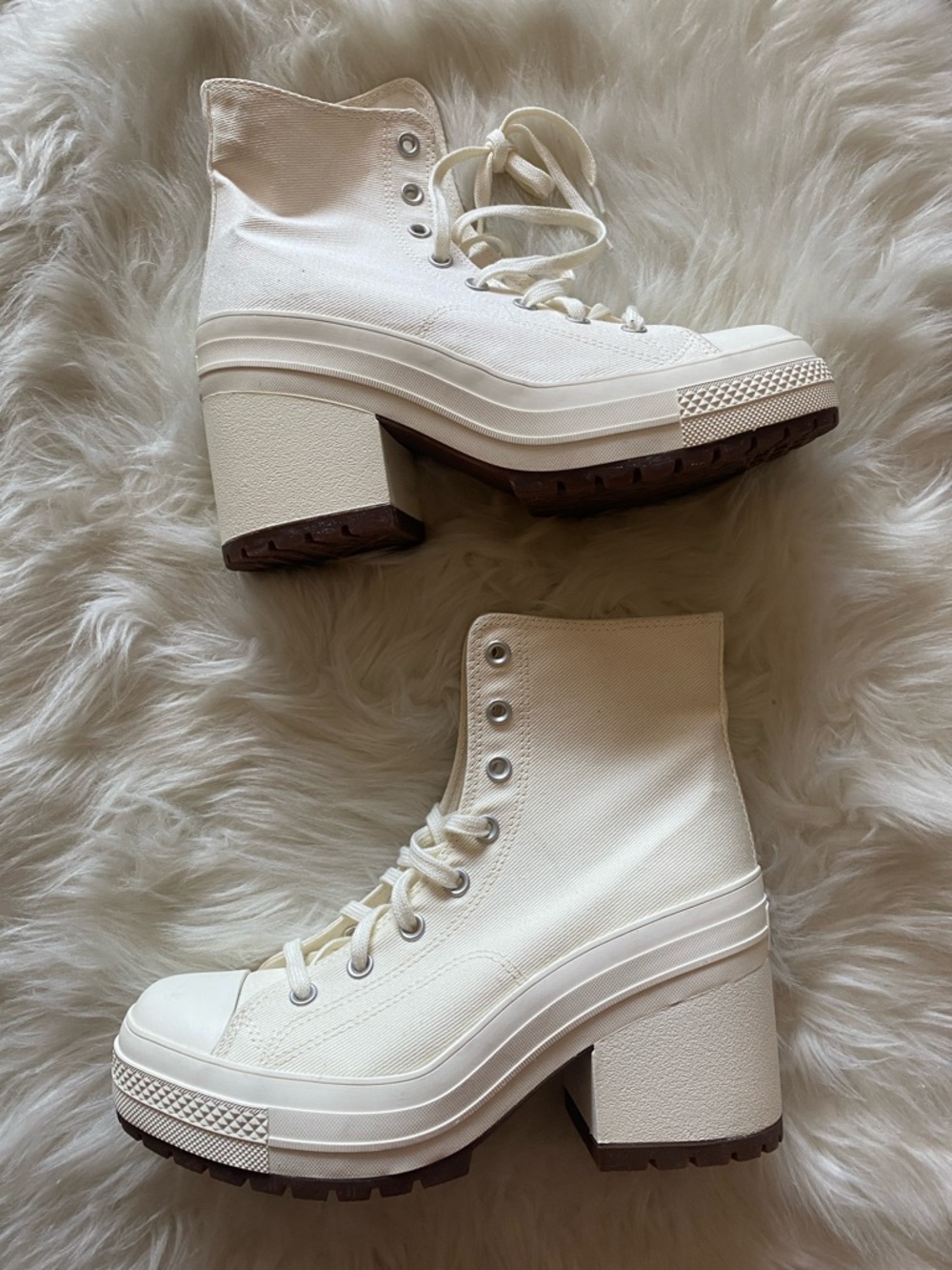 NEW Converse Chuck 70 De Luxe Heel High Top Cream Off White Ivory Size 11 / 42.5 - Picture 9 of 16